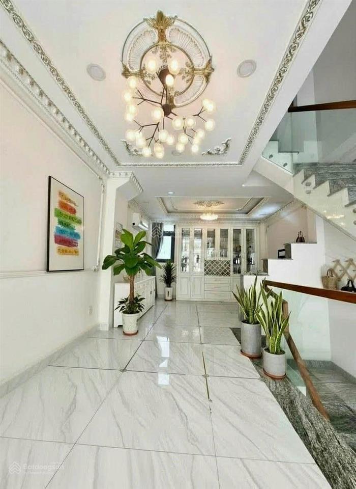 Nhà 1 trệt, 4 lầu, sân thượng cực đẹp, xe hơi ngủ trong nhà, ngay đường số 2, p. thủ đức