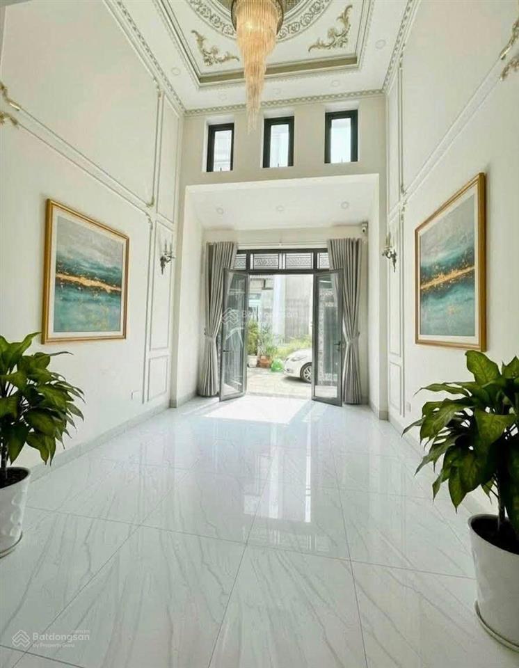 Nhà 1 trệt, 4 lầu, sân thượng cực đẹp, xe hơi ngủ trong nhà, ngay đường số 2, p. thủ đức
