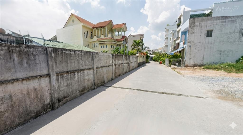 Chdv siêu ngon, không có căn thứ 2, ngay chợ thủ đức, dòng tiền 150tr/tháng. đường 10m có vỉa hè.