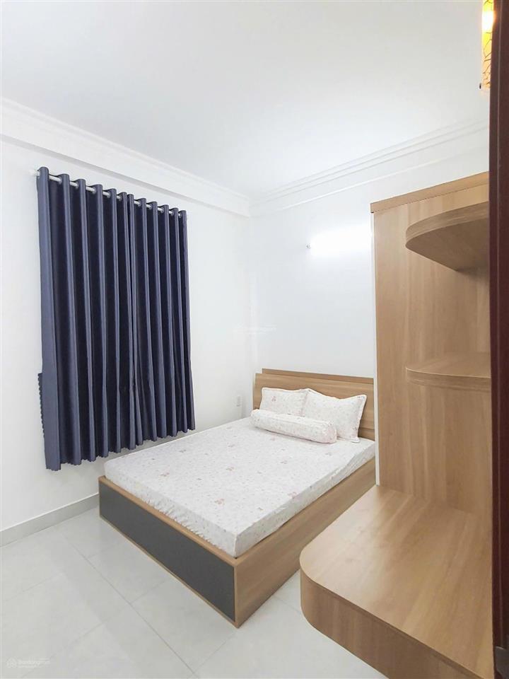 Căn nhà siêu đẹp, đường số 8, p.linh xuân. hẻm xe hơi 5m, nhà 1 trệt 2 lầu + tum có 4pn & 3wc