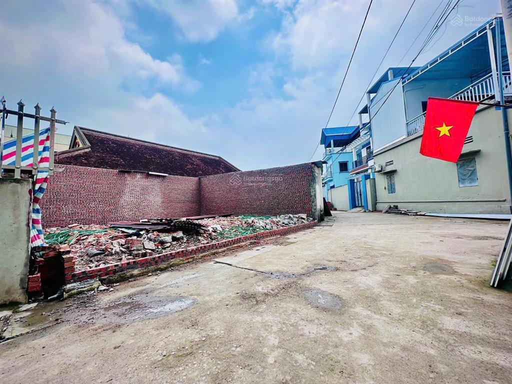 Chính chủ bán đất cấn thượng, kiều phú. đường rộng ô tô tránh, gần chợ, gần trục chính.