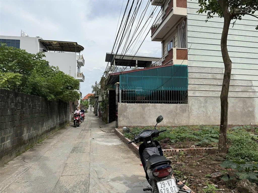 Bán đất phúc đức, sài sơn, quốc oai. diện tích 102m2, trục chính, kinh doanh, ngõ ô tô chạy thông