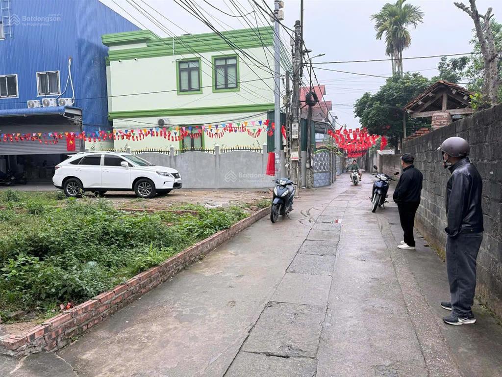 Bán đất phúc đức, sài sơn, quốc oai. diện tích 102m2, trục chính, kinh doanh, ngõ ô tô chạy thông
