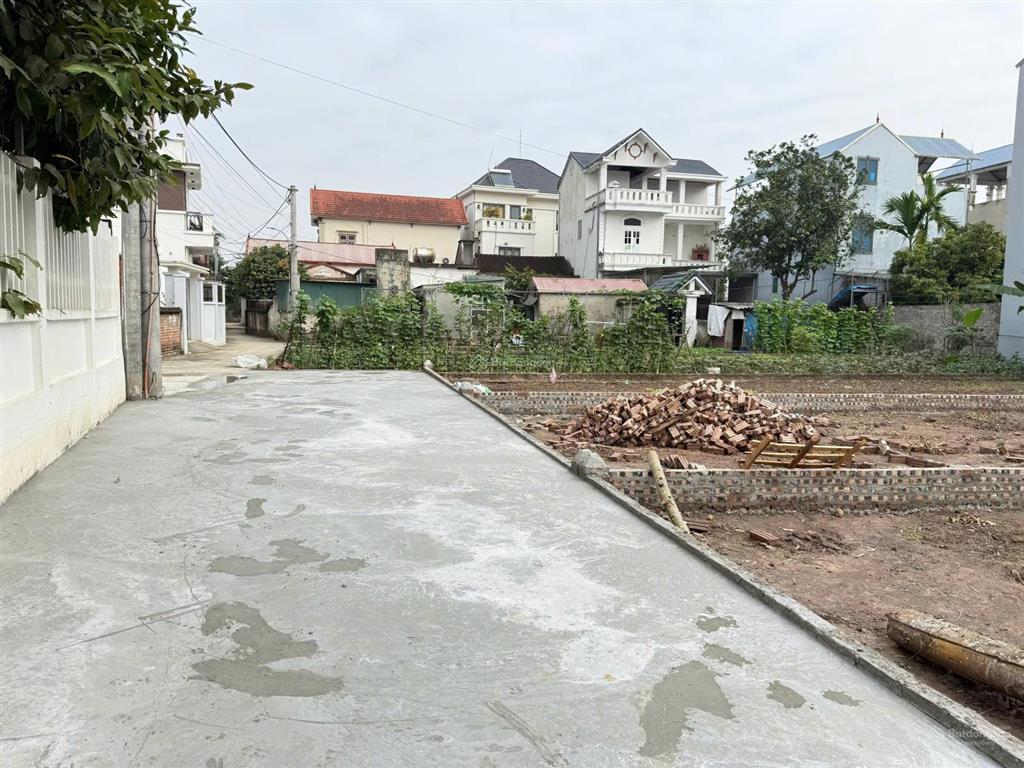 Em chính chủ còn hiếm có 1 lô đất cần bán tại kiều phú. tài chính loanh quanh 3 tỷ