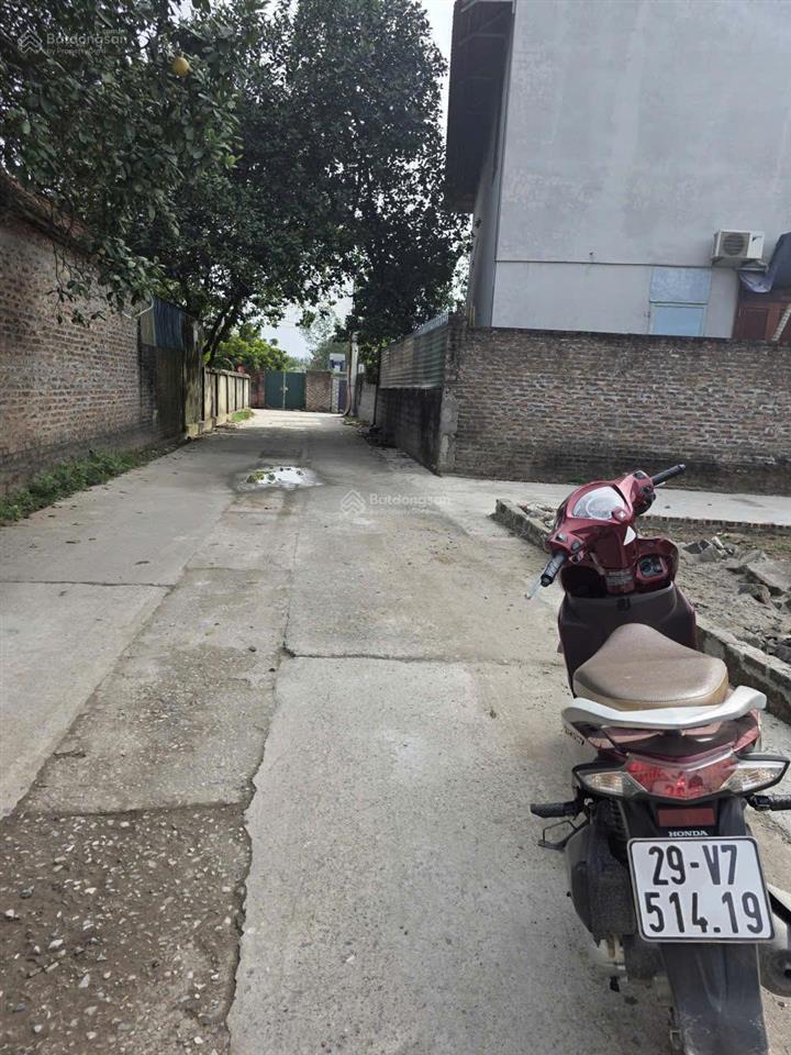 Em còn đường rộng ô tô tránh, trục chính tại sài sơn mà giá chỉ 4x tr/m