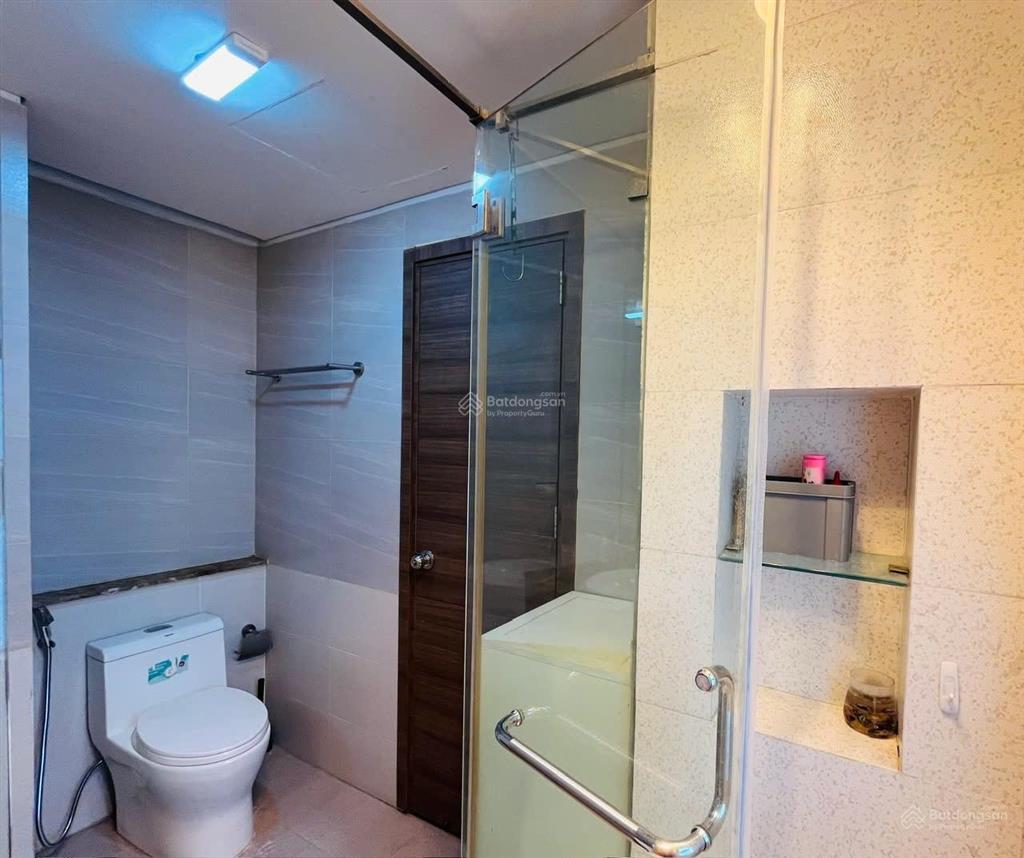 Cho thuê chcc 142m2 4pn đồ cơ bản, nhà sạch đẹp tại golden palace  mễ trì giá 23tr/th 0971 759 ***