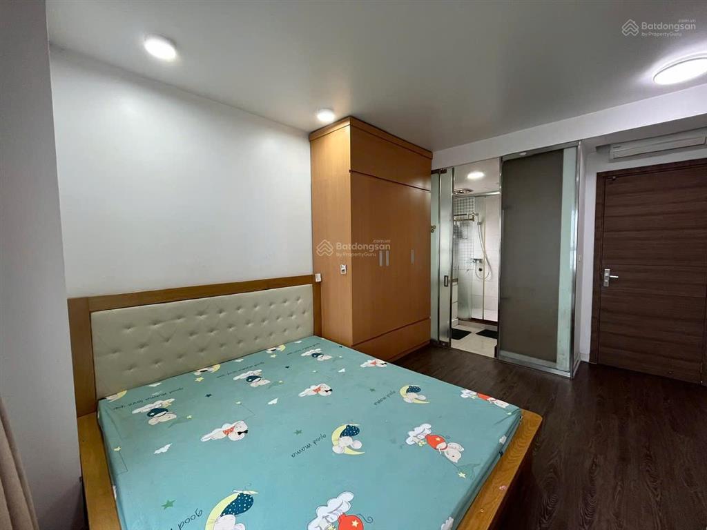 Cho thuê chcc 142m2 4pn đồ cơ bản, nhà sạch đẹp tại golden palace  mễ trì giá 23tr/th 0971 759 ***