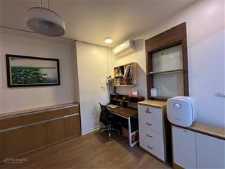 Cho thuê chcc 142m2 4pn đồ cơ bản, nhà sạch đẹp tại golden palace  mễ trì giá 23tr/th 0971 759 ***