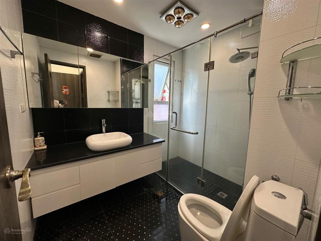 Chính chủ cho thuê golden palace  mễ trì 120m2 3pn 2vs full nội thất đẹp giá 17tr/th 0968 113 ***