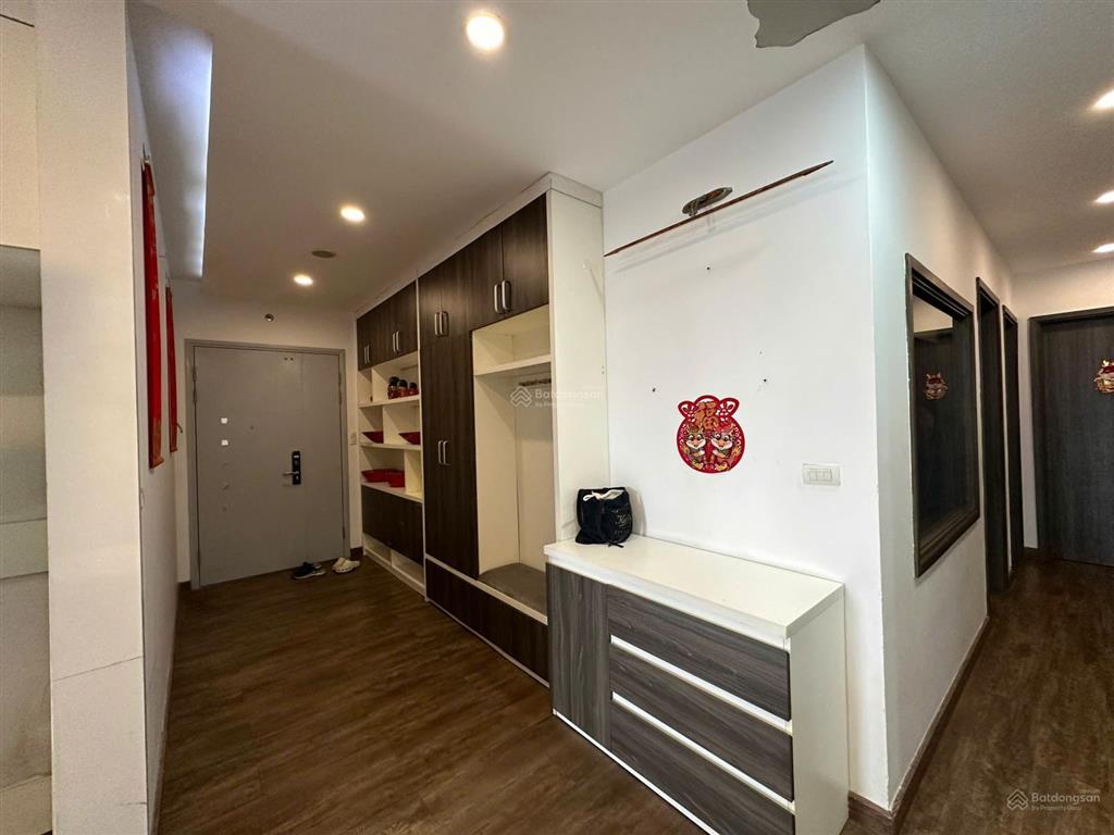 Chính chủ cho thuê golden palace  mễ trì 120m2 3pn 2vs full nội thất đẹp giá 17tr/th 0968 113 ***