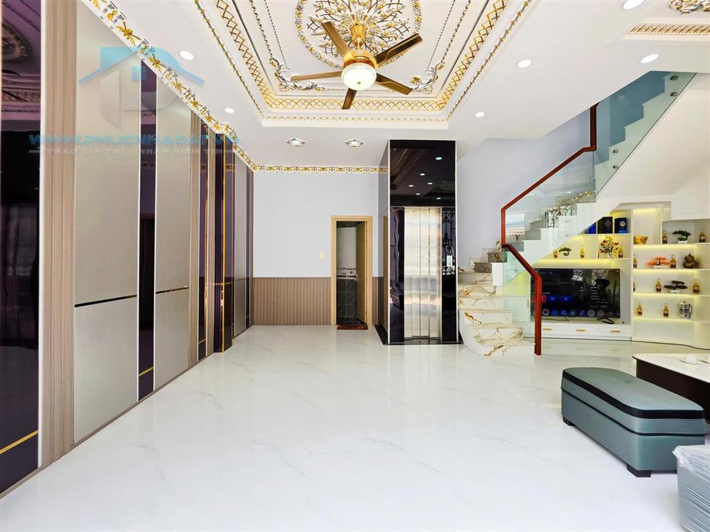 Cơ hội hiếm có để sở hữu căn nhà phố ngang 10m7 siêu rộng có thang máy  giá 8.5 tỷ, 10.7x8m