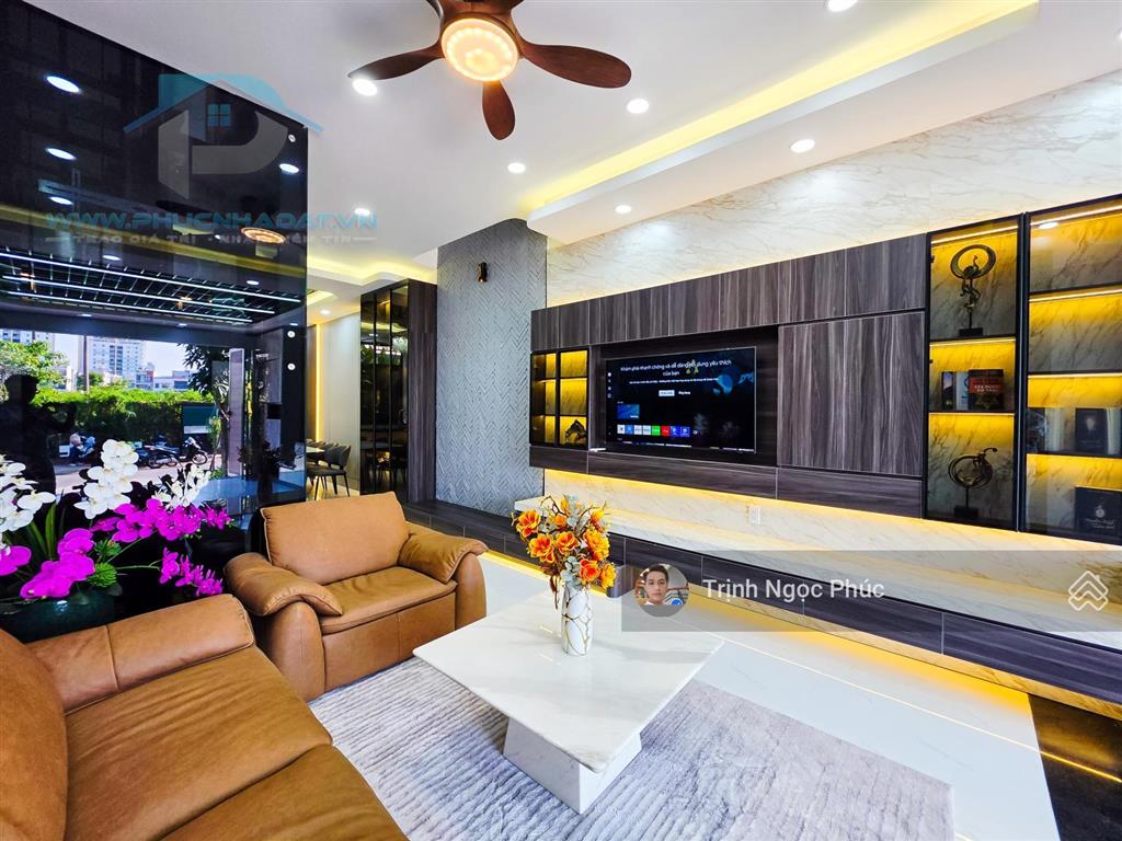 Căn duy nhất còn sót lại, ngang 5m có thang máy, bước 1 bước ra công viên quận 7  giá 17.5 tỷ