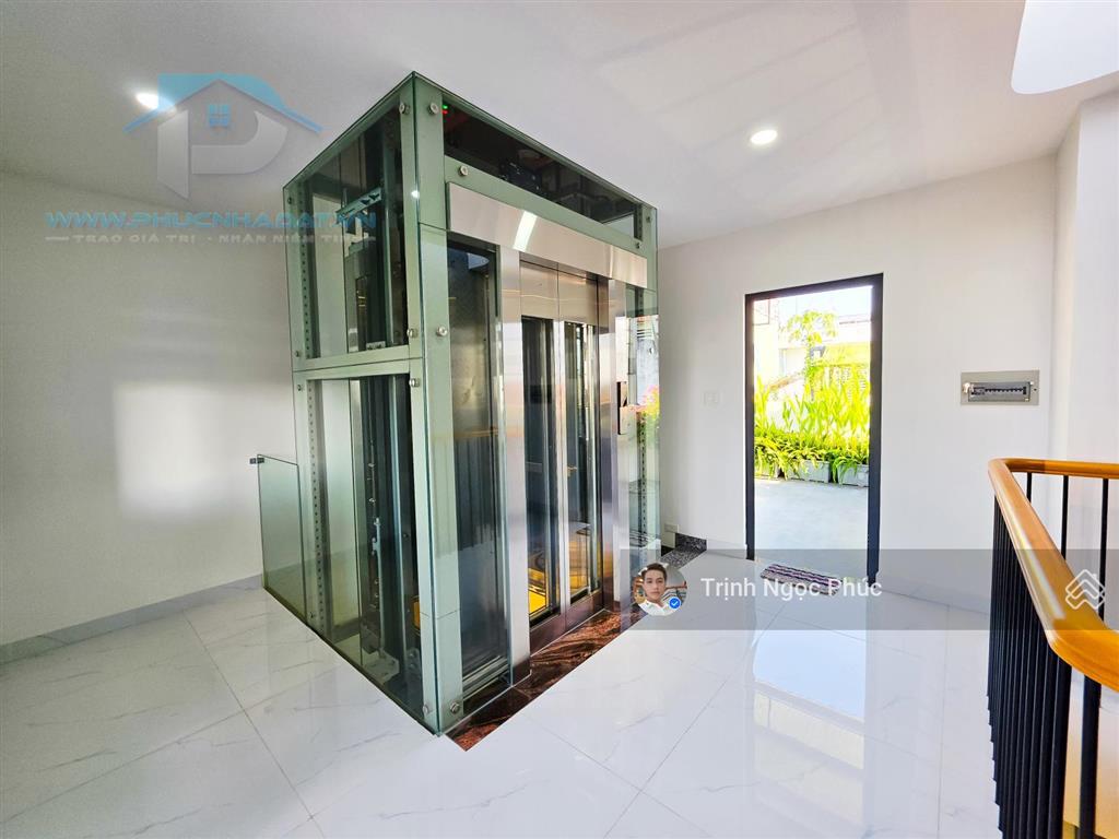 Căn duy nhất còn sót lại, ngang 5m có thang máy, bước 1 bước ra công viên quận 7  giá 17.5 tỷ