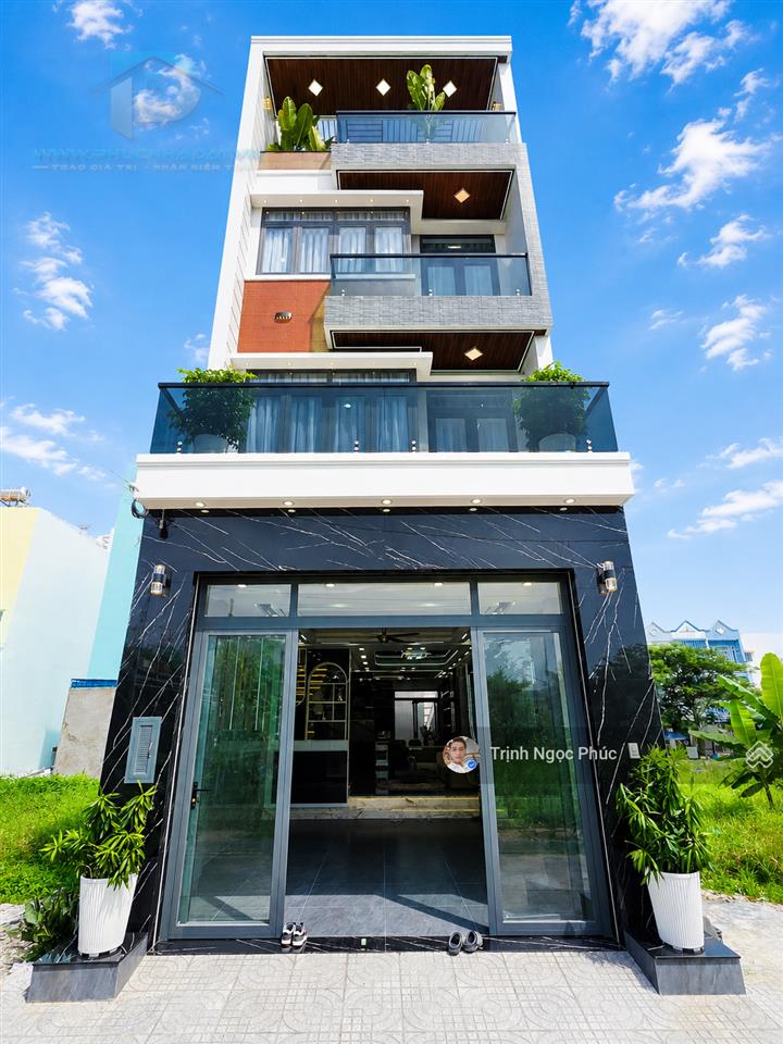Mê mẩn trước vẻ đẹp hiện đại nhà phố full nội thất sang trọng vào ở ngay  giá 9,8 tỷ, 5x17m