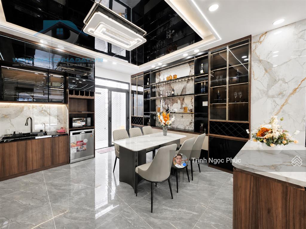 Mê mẩn trước vẻ đẹp hiện đại nhà phố full nội thất sang trọng vào ở ngay  giá 9,8 tỷ, 5x17m