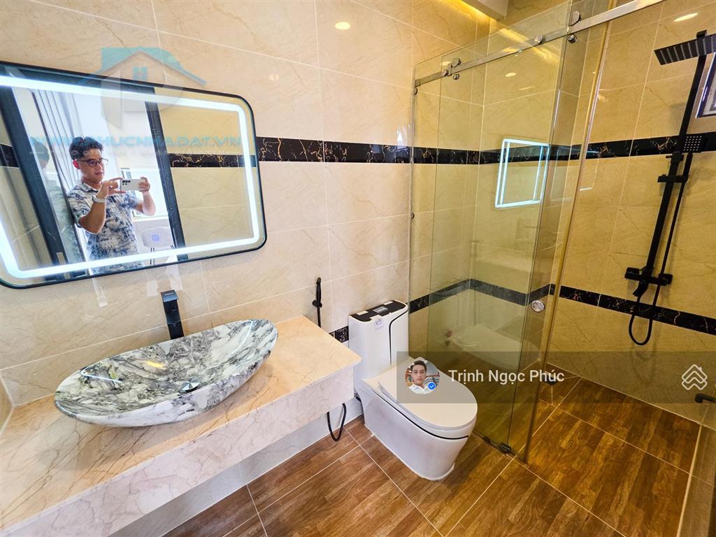 Bề ngang chuẩn biệt thự  bán nhà góc huỳnh tấn phát, 7.5x12m, 4pn, full nội thất  8.45 tỷ