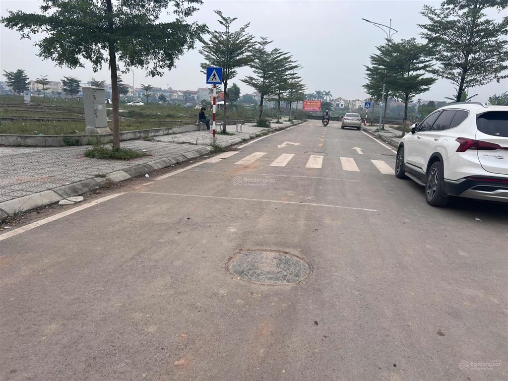 Cc gửi lk621 lô nằm áp lô góc, sát đường 48m và nằm giữa cầu hồng hà và thượng cát