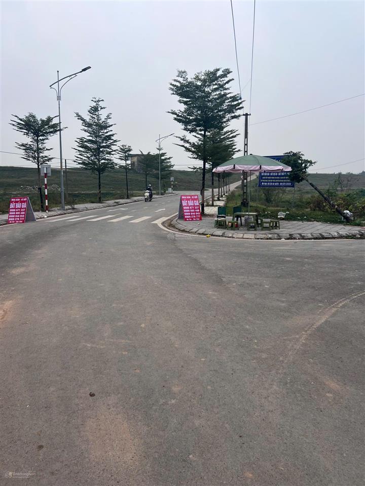 Cc gửi lk621 lô nằm áp lô góc, sát đường 48m và nằm giữa cầu hồng hà và thượng cát