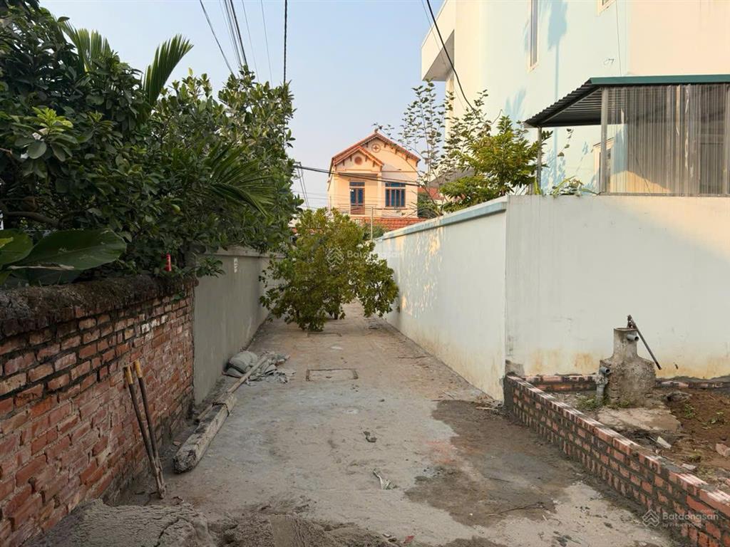 Cc gửi bán lô đất 90m2 tại thôn văn quán, xã mê linh, gần đường 48m, ngõ ô tô, mặt tiền 5m