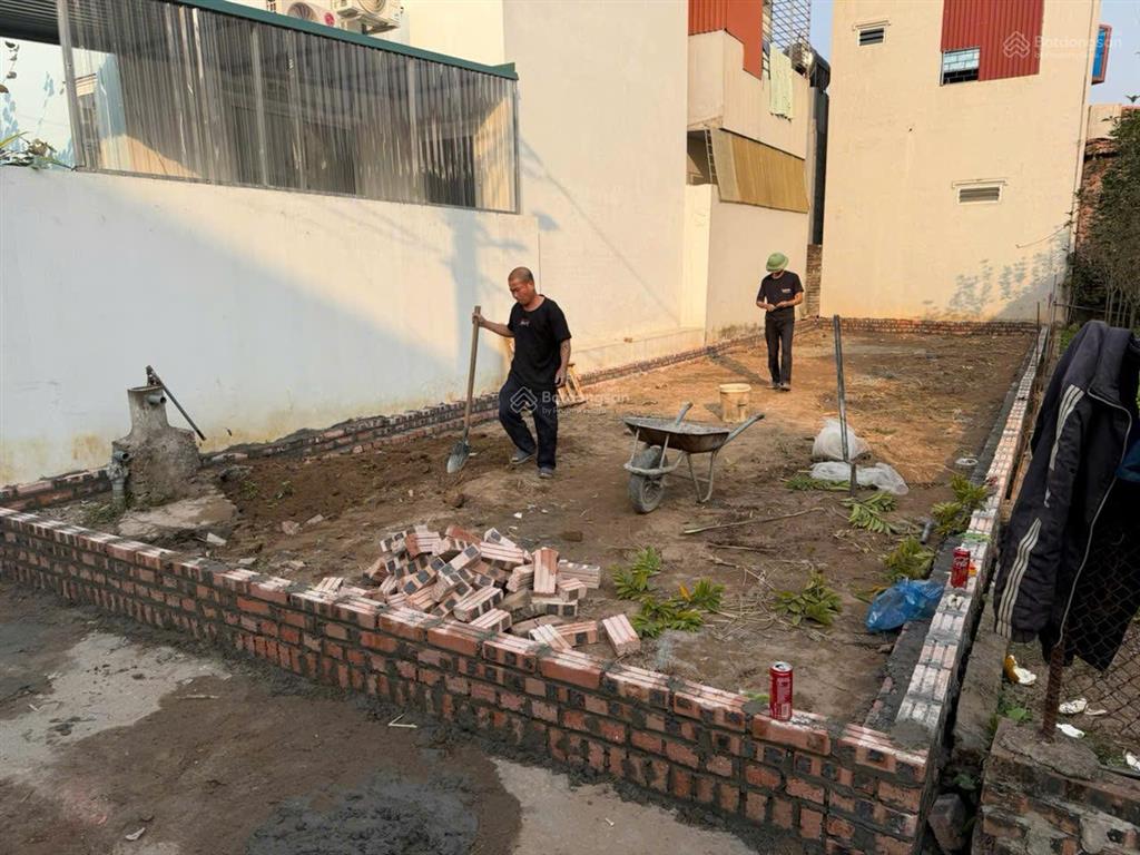 Cc gửi bán lô đất 90m2 tại thôn văn quán, xã mê linh, gần đường 48m, ngõ ô tô, mặt tiền 5m