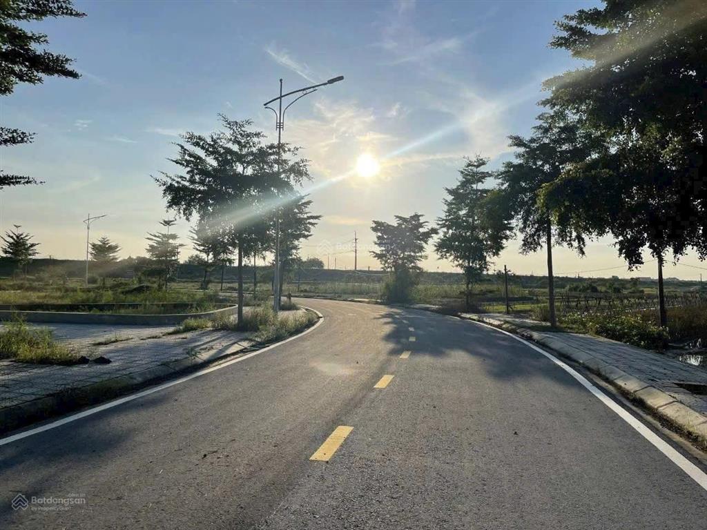 Đấu giá điểm x1 đông cao mê linh, sát đường 48m. đón đầu nhiều dự án như cầu hồng hà, thượng cát