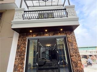 Bán nhà 4 tầng khu tđc sao sáng 60m 4 tầng oto đỗ cửa hướng tây mới xây độc lập