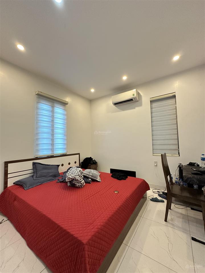 Bán gấp nhà đẹp ngô gia tự oto đỗ cửa mới 4 tầng full nội thất 54m2 giá chỉ 2,x tỉ bé