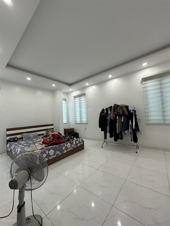 Bán gấp nhà đẹp ngô gia tự oto đỗ cửa mới 4 tầng full nội thất 54m2 giá chỉ 2,x tỉ bé