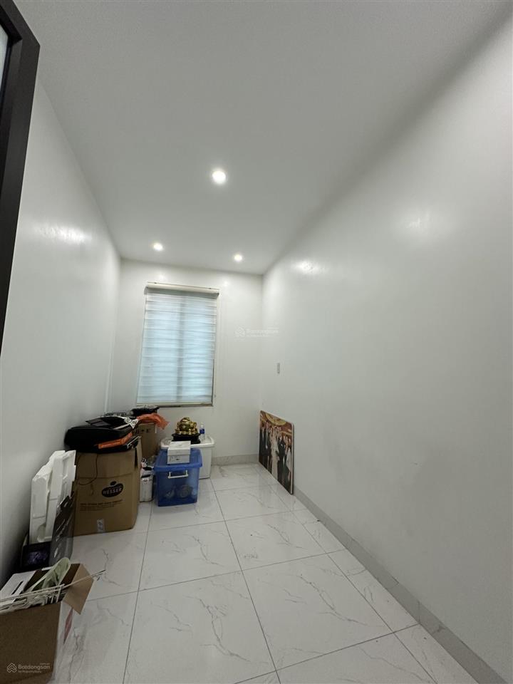 Bán gấp nhà đẹp ngô gia tự oto đỗ cửa mới 4 tầng full nội thất 54m2 giá chỉ 2,x tỉ bé