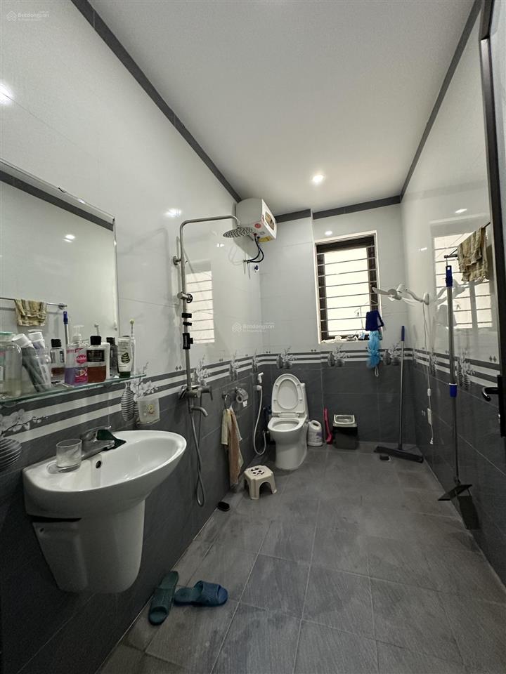 Bán gấp nhà đẹp ngô gia tự oto đỗ cửa mới 4 tầng full nội thất 54m2 giá chỉ 2,x tỉ bé
