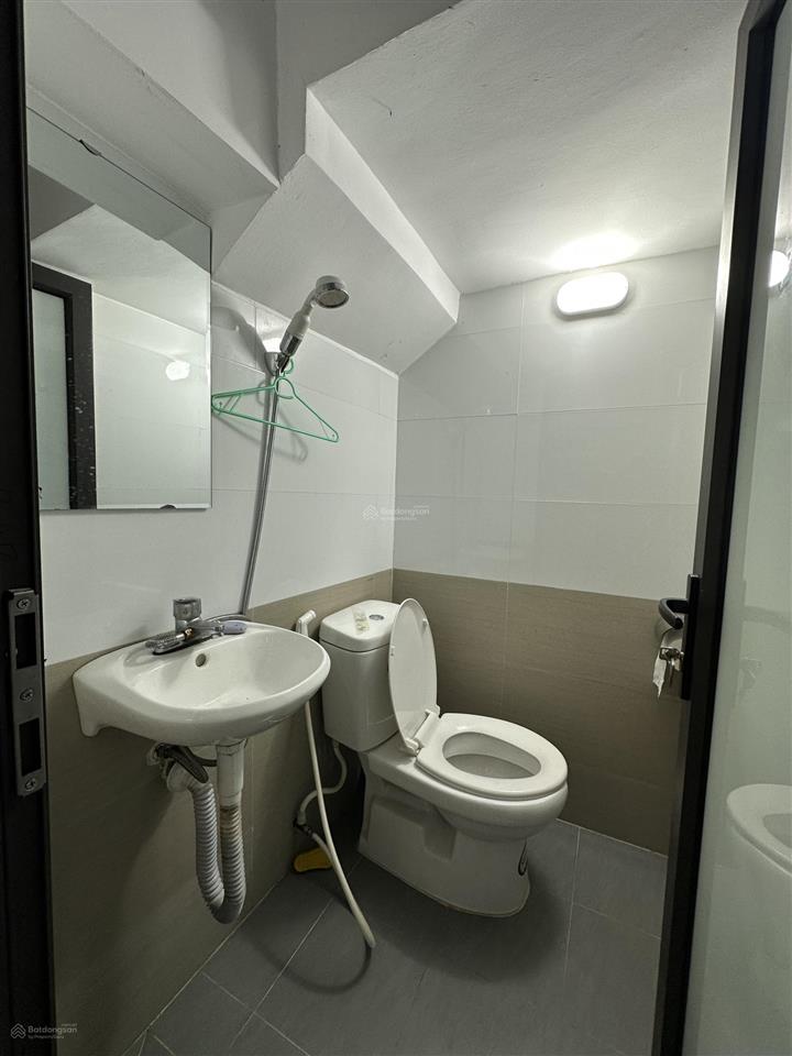 Bán gấp nhà đẹp ngô gia tự oto đỗ cửa mới 4 tầng full nội thất 54m2 giá chỉ 2,x tỉ bé