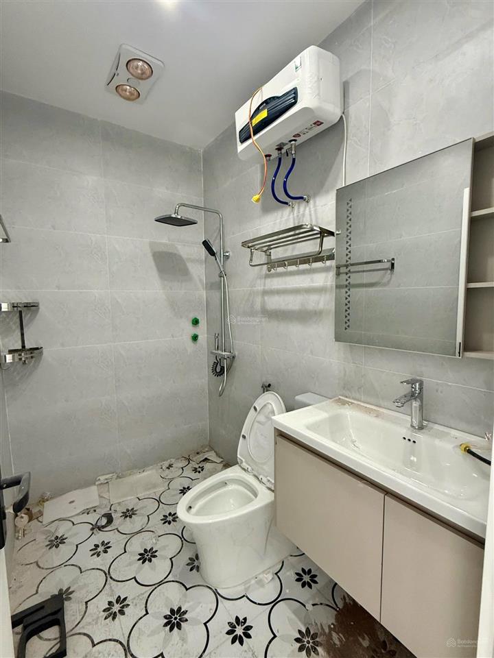 Siêu phẩm thang máy gara otooo 184 phương lưu
ngõ trước nhà 4m kinh doanh buôn bán 66,6m xây mới
