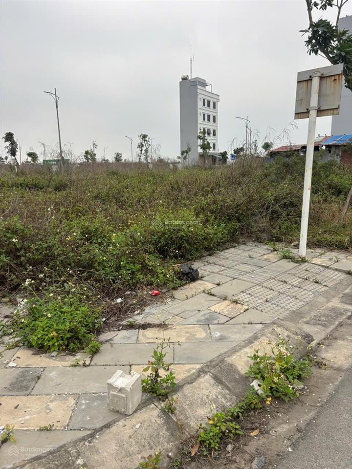 Chuyển nhượng hoa hậu lô góc bánh trưng 84m2 hai mặt tiền đường 15m tiềm năng khu 9,2 ha cát bi hp