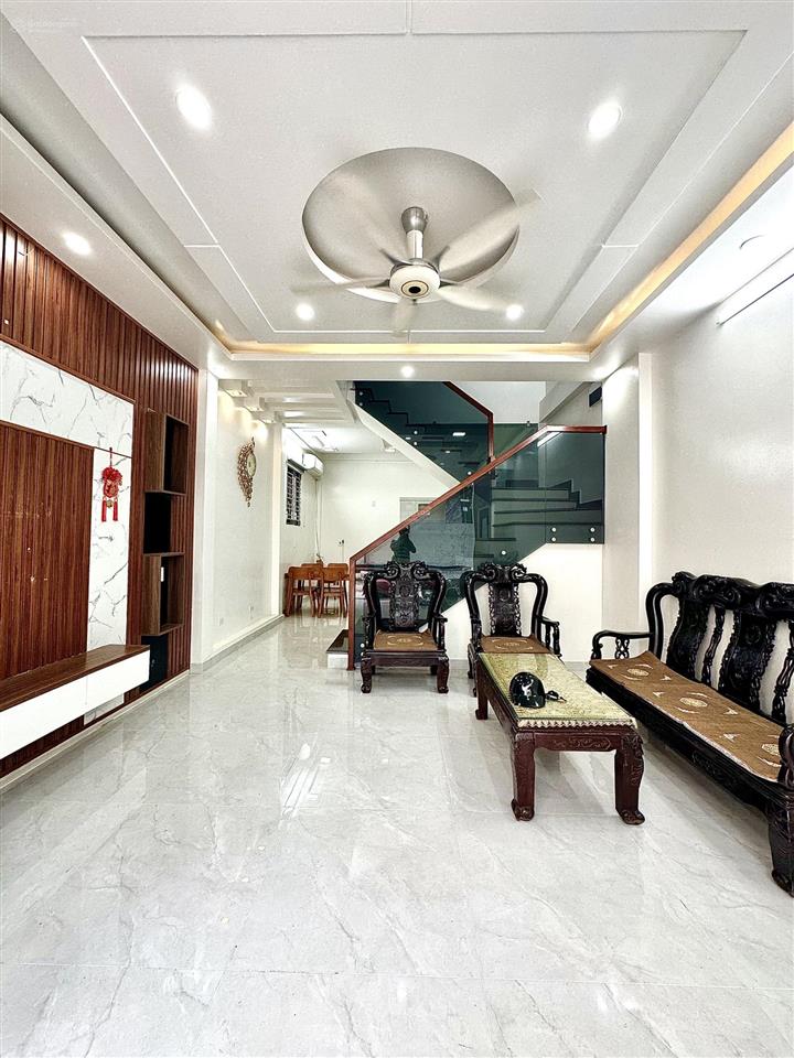 Bán nhà lô góc trung hành 50m có 5 phòng ngủ cho thuê hay ở đều đẹp, ô tô đỗ cửa ngày đêm