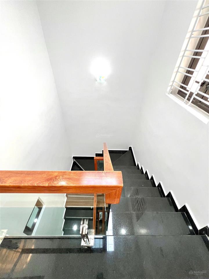 Bán nhà 4 tầng phố phương lưu ô tô đỗ cửa ngày đêm 42m mới đẹp để lại full đồ