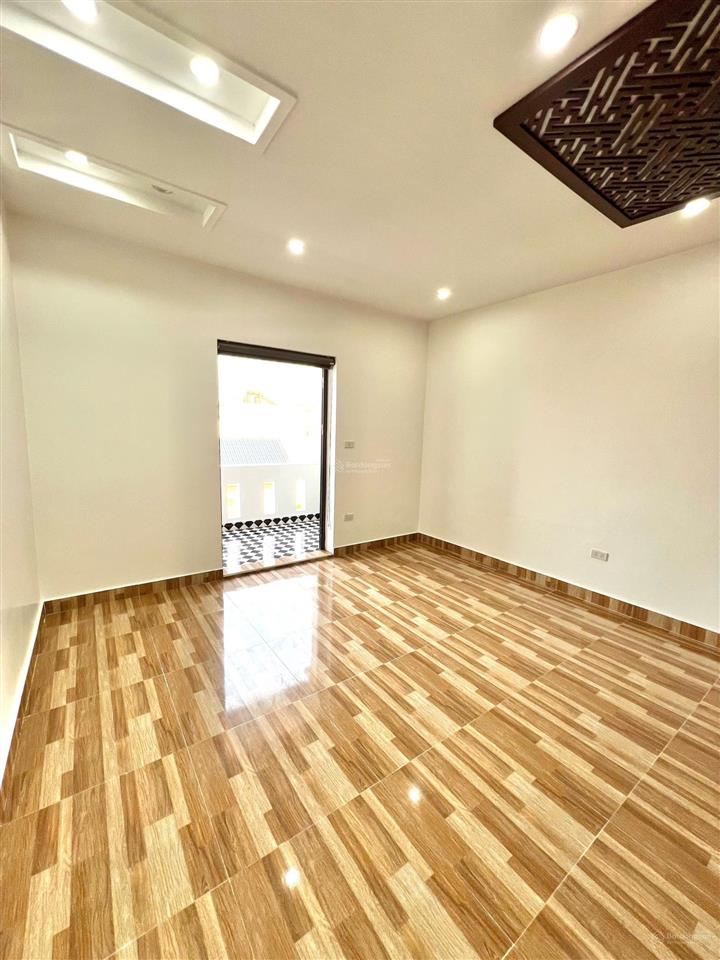 Bán nhà 4 tầng phố phương lưu ô tô đỗ cửa ngày đêm 42m mới đẹp để lại full đồ