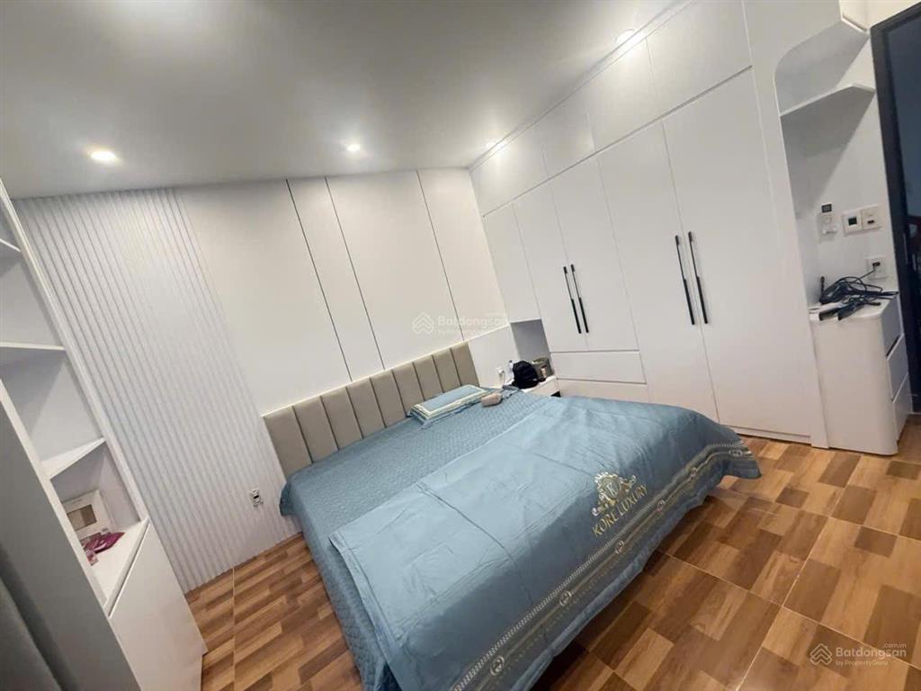 Bán gấp căn góc độc lập đủ đồ đường rộng 4 tầng thành tô cát bi, ngô gia tự bìa đỏ hướng tây