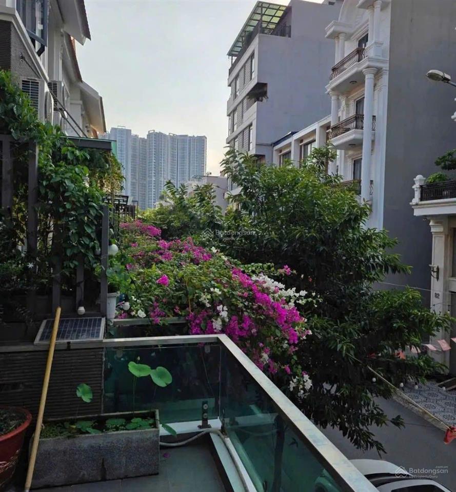 Nhà 4 tầng mặt phố hoàng ngọc phách, quán nam, 104,6m2 nhà full đồ đẹp xịn hướng tây bắc
