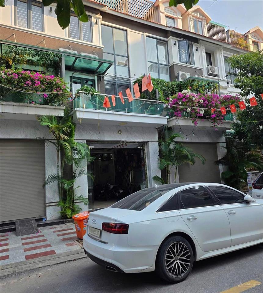 Nhà 4 tầng mặt phố hoàng ngọc phách, quán nam, 104,6m2 nhà full đồ đẹp xịn hướng tây bắc