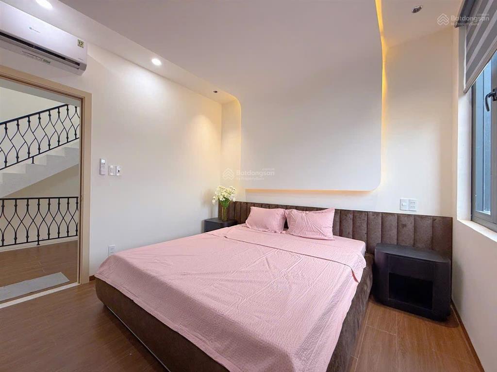 Siêu phẩm trong tầm giá, gần biển 1 trệt 2 lầu 3 pn 1 phòng thờ, nhà rất mới, để lại full nội thất