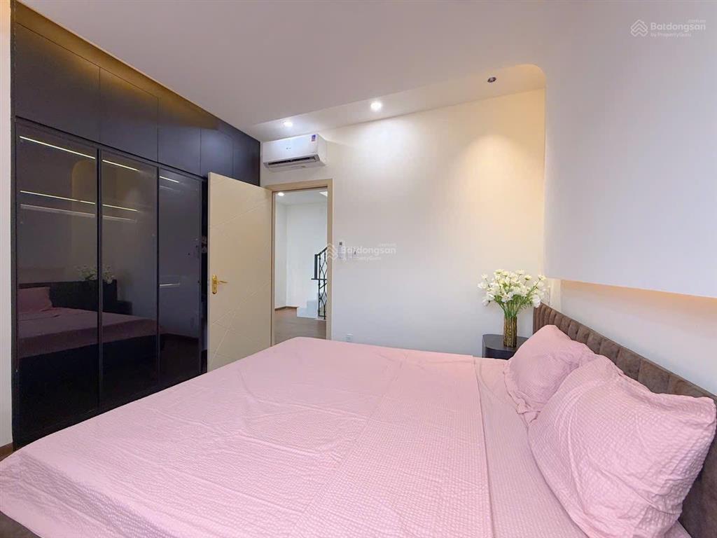 Siêu phẩm trong tầm giá, gần biển 1 trệt 2 lầu 3 pn 1 phòng thờ, nhà rất mới, để lại full nội thất