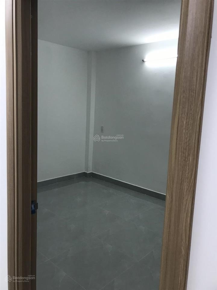 Chính chủ cho thuê nhà riêng mặt đường nguyễn đức cảnh, p.hải châu, đà nẵng , giá 10triệu/tháng .