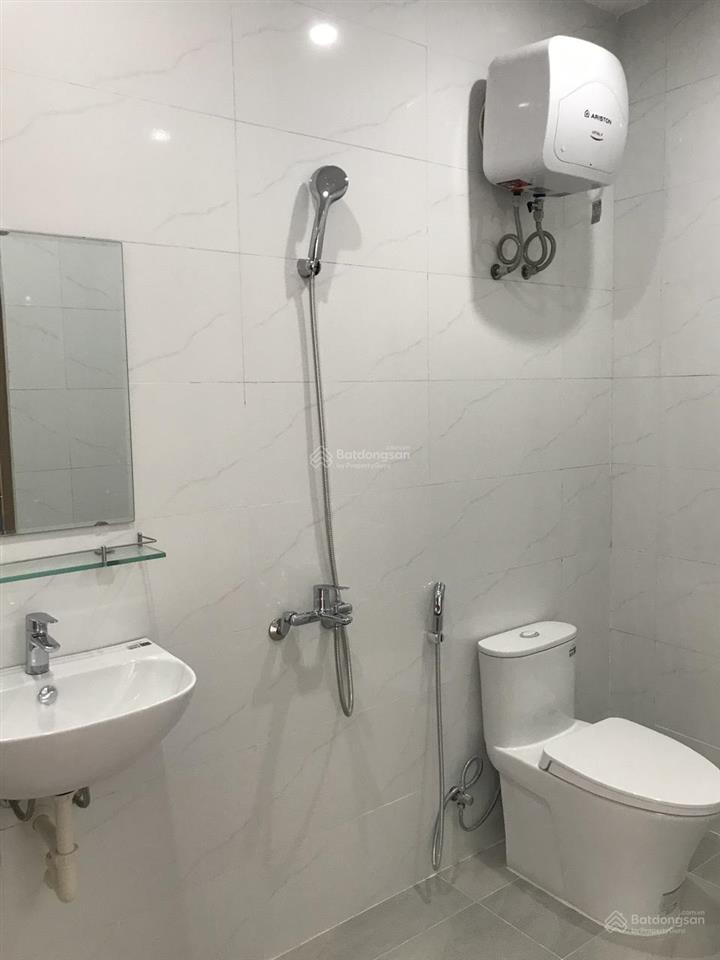 Chính chủ cho thuê nhà riêng mặt đường nguyễn đức cảnh, p.hải châu, đà nẵng , giá 10triệu/tháng .