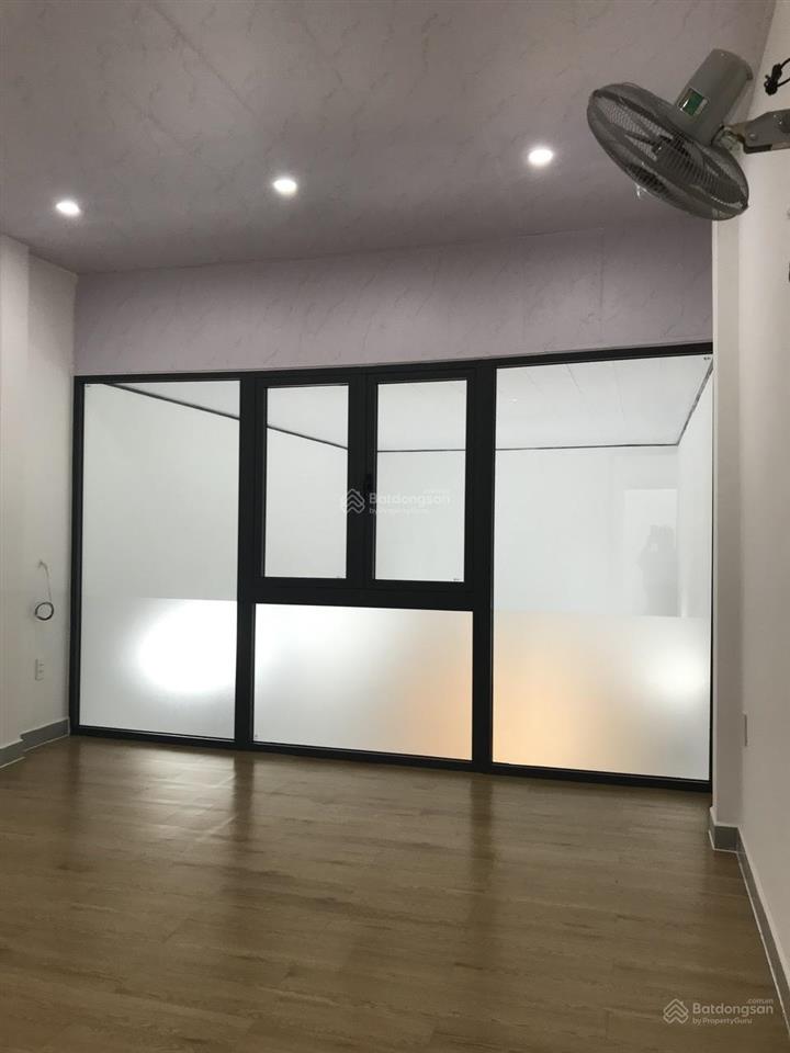Chính chủ cho thuê nhà riêng mặt đường nguyễn đức cảnh, p.hải châu, đà nẵng , giá 10triệu/tháng .