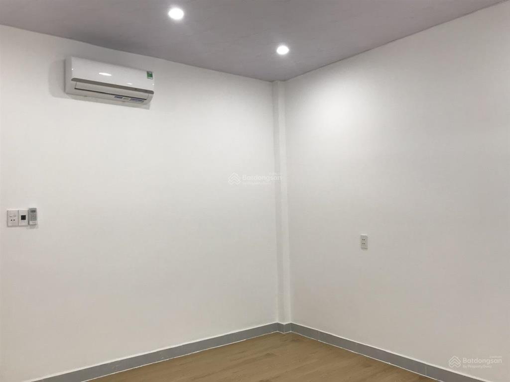 Chính chủ cho thuê nhà riêng mặt đường nguyễn đức cảnh, p.hải châu, đà nẵng , giá 10triệu/tháng .