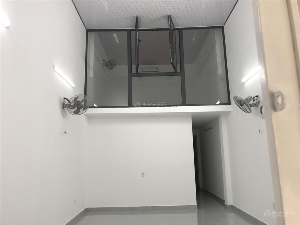 Chính chủ cho thuê nhà riêng mặt đường nguyễn đức cảnh, p.hải châu, đà nẵng , giá 10triệu/tháng .