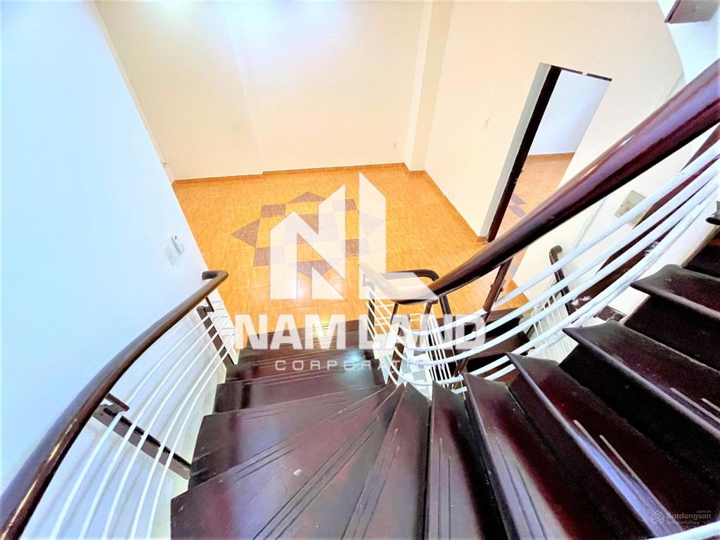 Cho thuê nhà view công viên gần sông sài gòn có bảo vệ 24/24 ngay trần não đi vào 100m để ở, vp cty