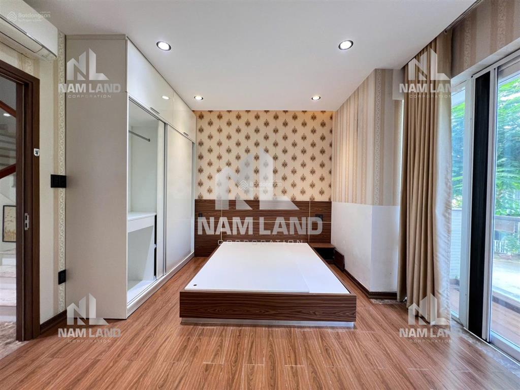 Cho thuê nhà đẹp 3 tầng view công viên ngay đường liên phường khu an ninh yên tĩnh để ở gia đình vp