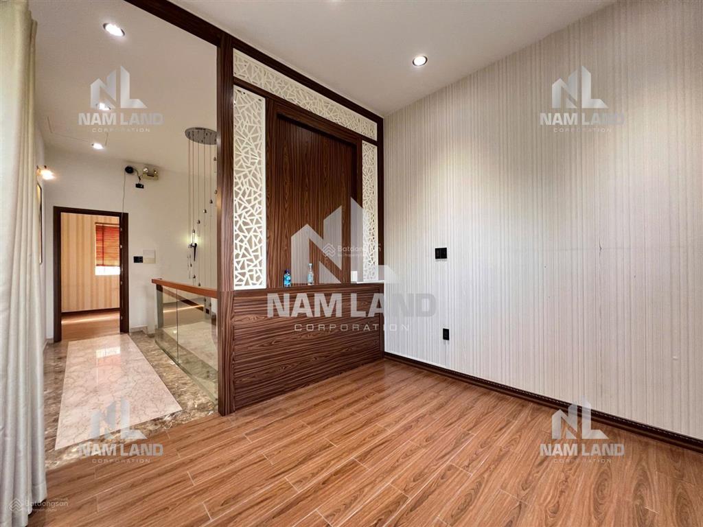 Cho thuê nhà đẹp 3 tầng view công viên ngay đường liên phường khu an ninh yên tĩnh để ở gia đình vp