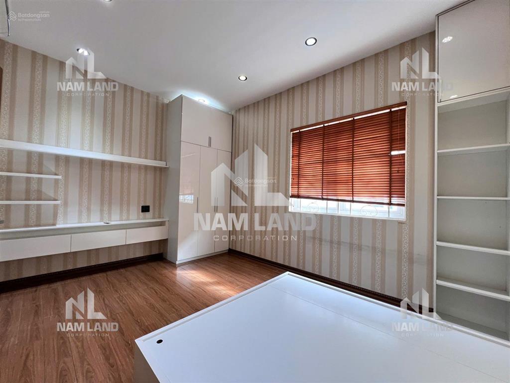 Cho thuê nhà đẹp 3 tầng view công viên ngay đường liên phường khu an ninh yên tĩnh để ở gia đình vp